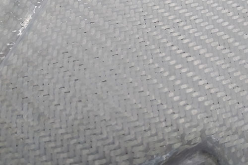 碳纖維板表面白點(diǎn)影響使用嗎？