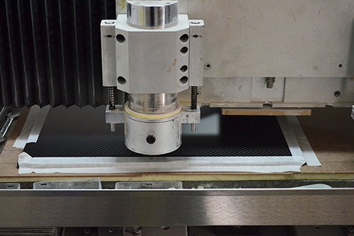 雕刻機可以加工碳纖維板嗎？