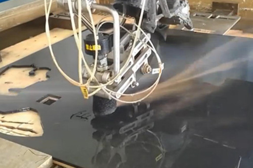 雕刻碳纖維板注意事項有哪些？