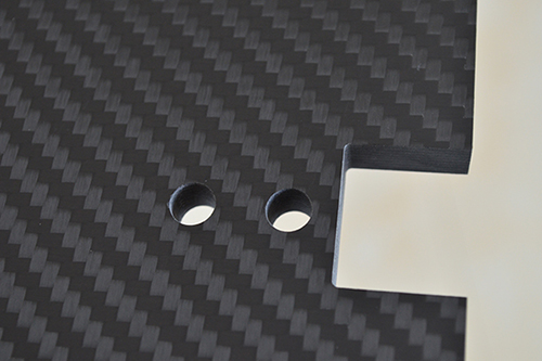 碳纖維板能否替代傳統(tǒng)的金屬板材？