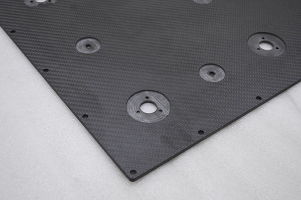 碳纖維板開孔會(huì)破壞其物理結(jié)構(gòu)和機(jī)械性能嗎？