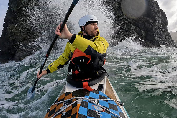 瑞典梅爾克 (Melker) 打造出采用 100% 可持續(xù)復(fù)合材料結(jié)構(gòu)的海上皮劃艇