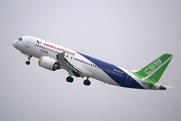 第十五屆珠海航展現(xiàn)場(chǎng)，諸多碳纖維復(fù)合材料應(yīng)用產(chǎn)品參展