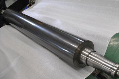 工業(yè)設(shè)備用碳纖維輥使用壽命可以超過3年嗎？